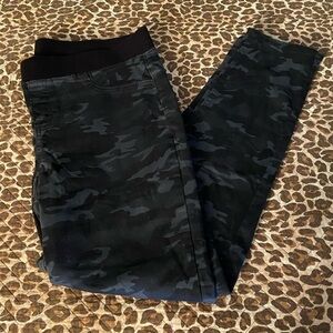Black Gray Camo Pull On Relaxed Pants XL